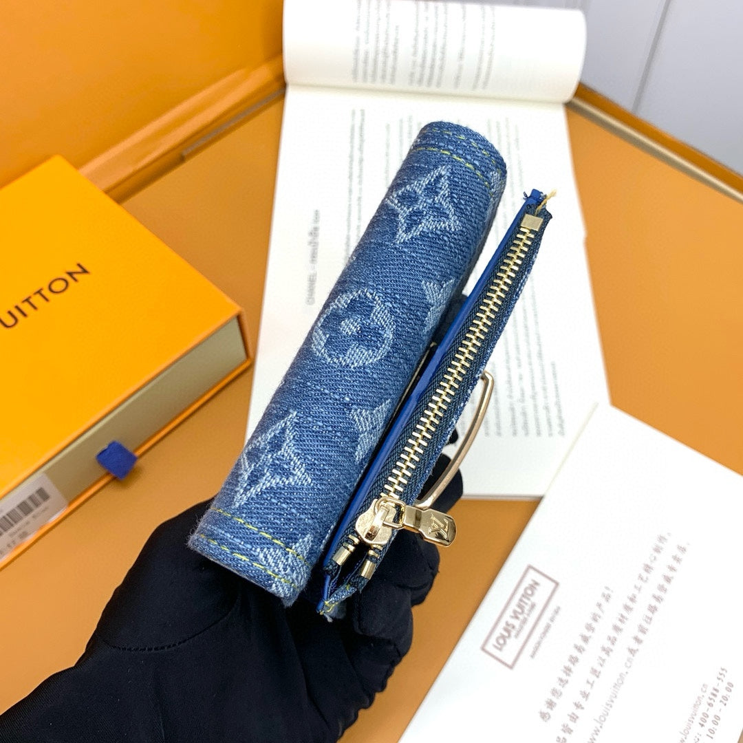 1XE54BDE Stylish wallets