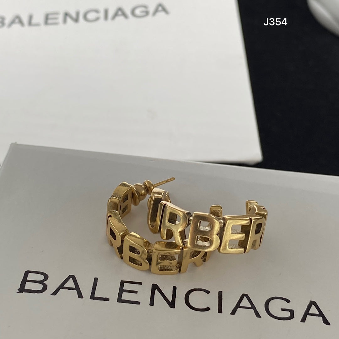 14J378EDE Stylish Earrings