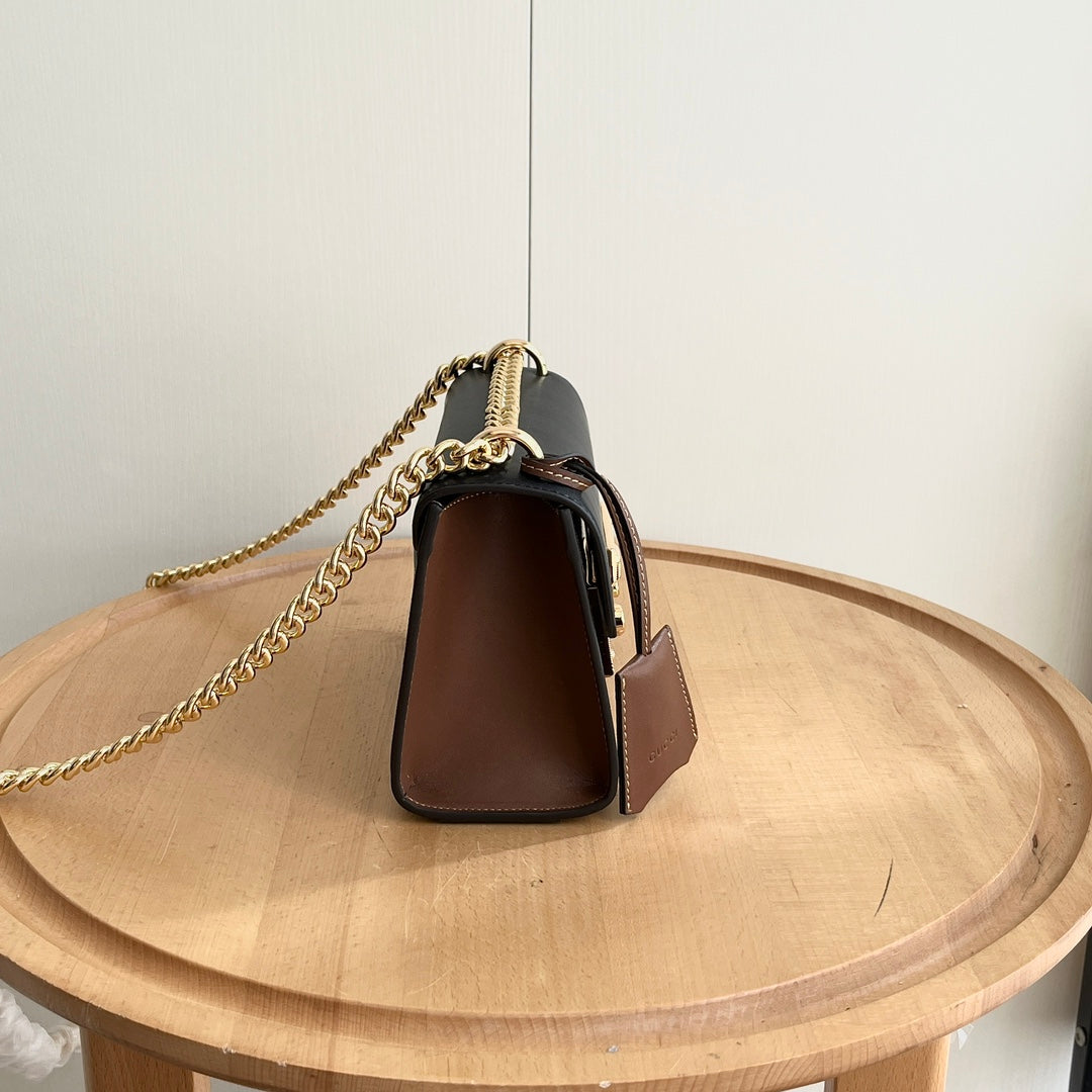 155NB70BDE Stylish leather bag