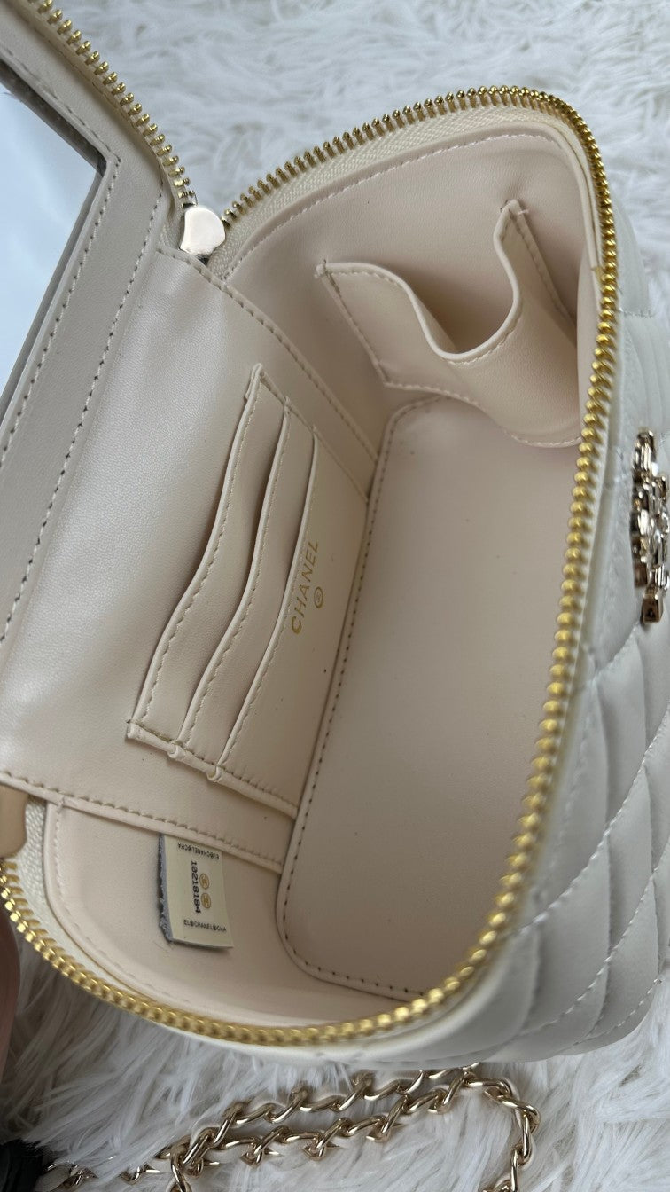 1XC377BDE Stylish leather bag 