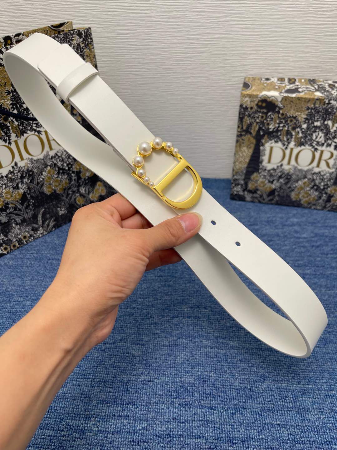 155RD200PDE Stylish  High quality belt With full package