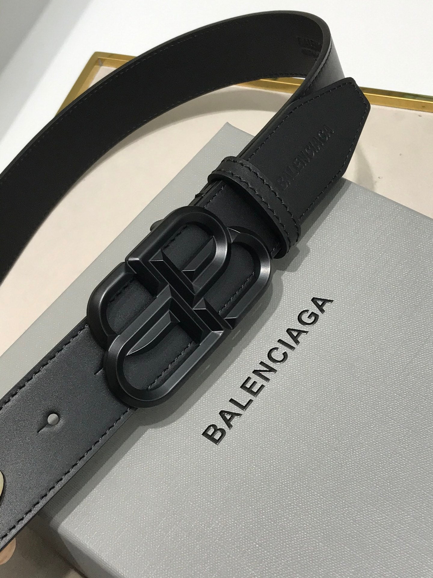 255RJ3PDE Stylish  High quality belt With full package