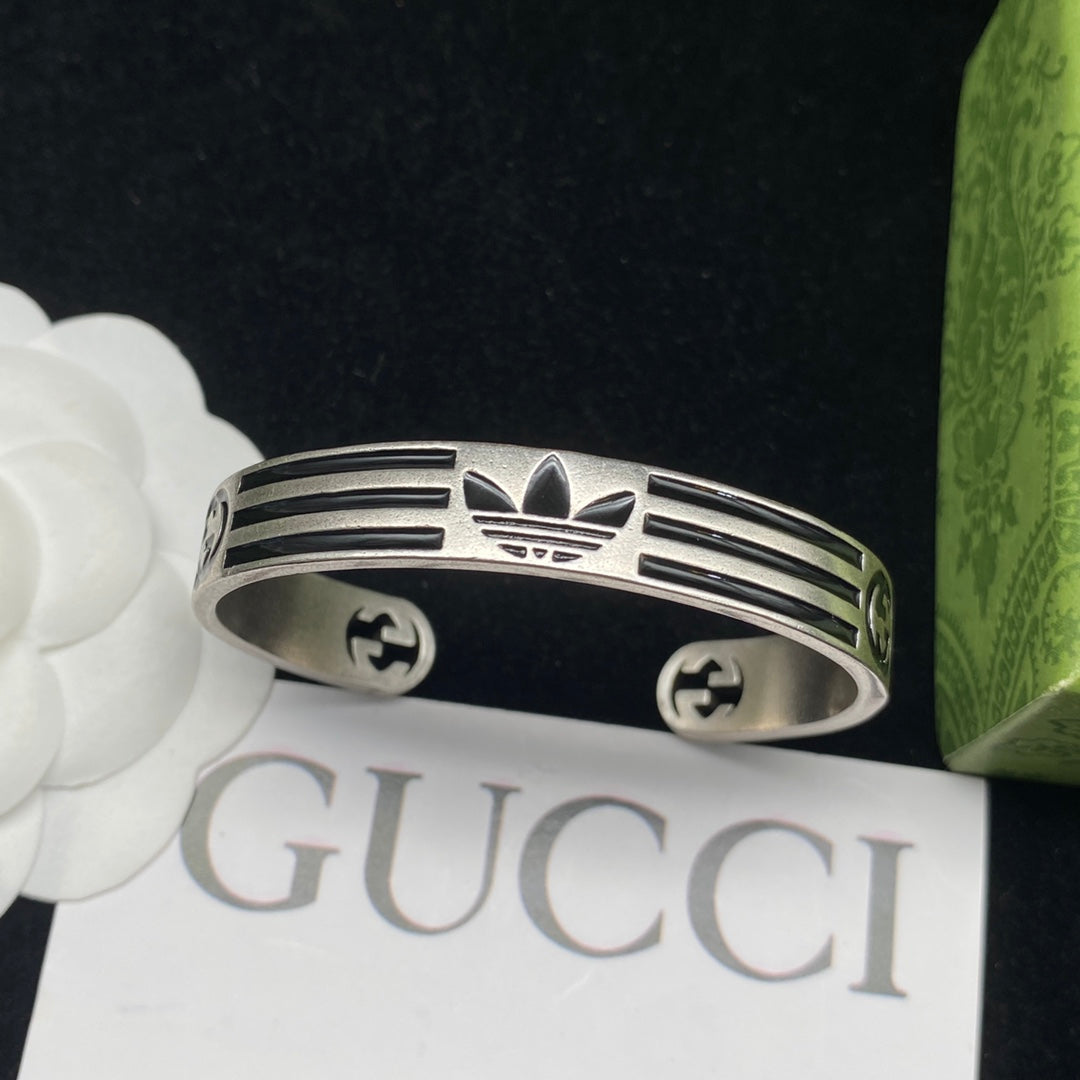 1B250KDE Stylish Bracelets