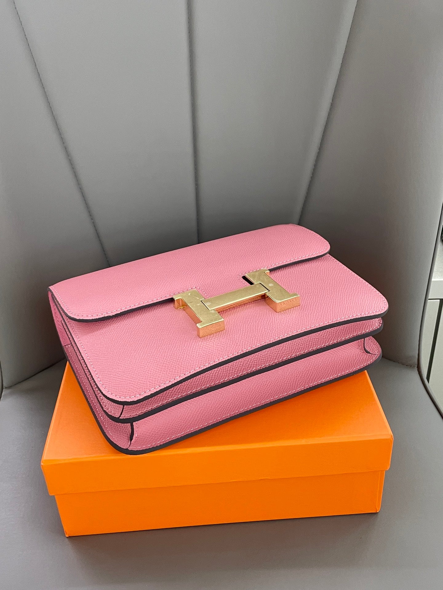 155NH63BDE Stylish leather bag