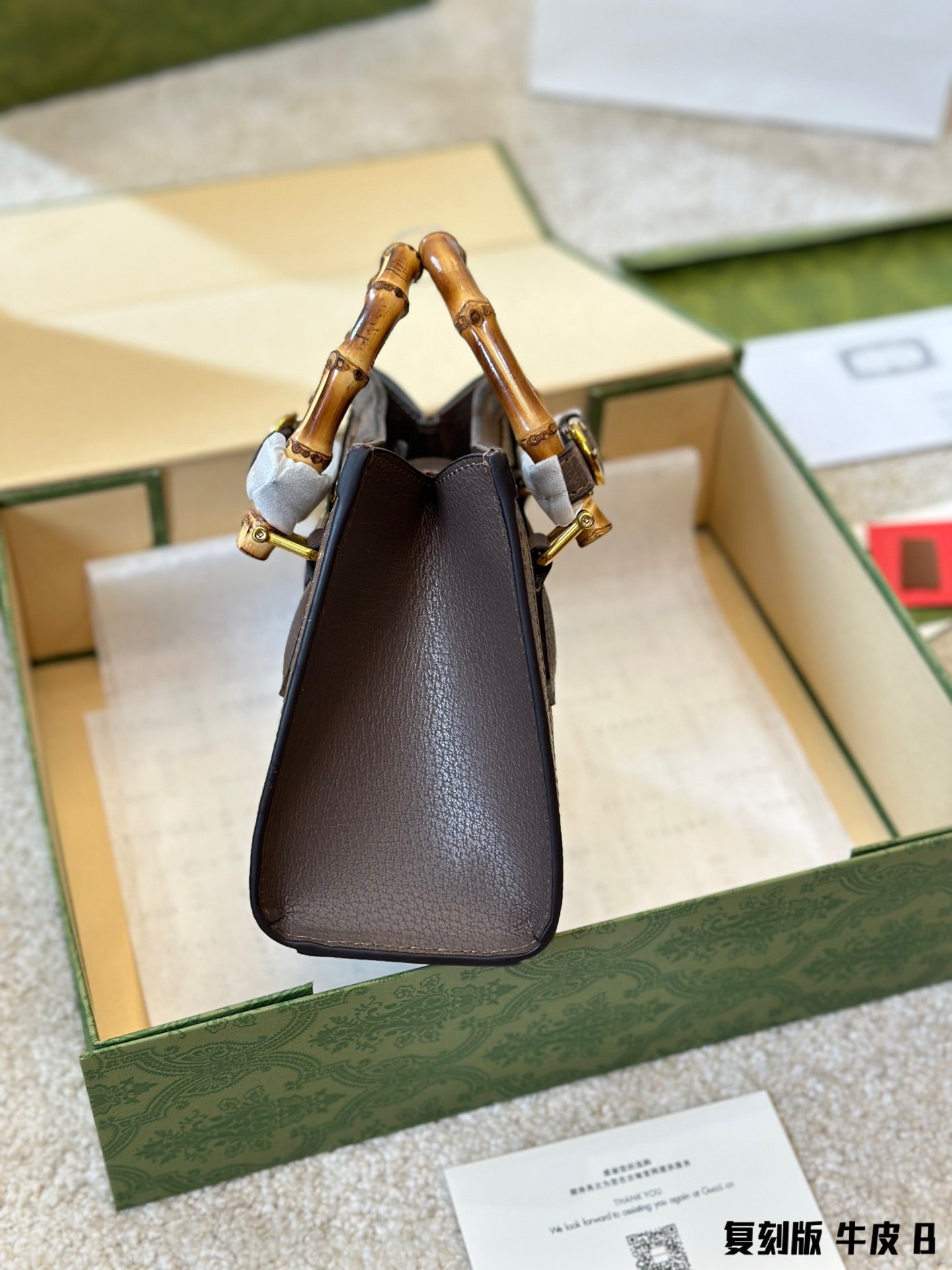 16XB325BDE Stylish leather bag 