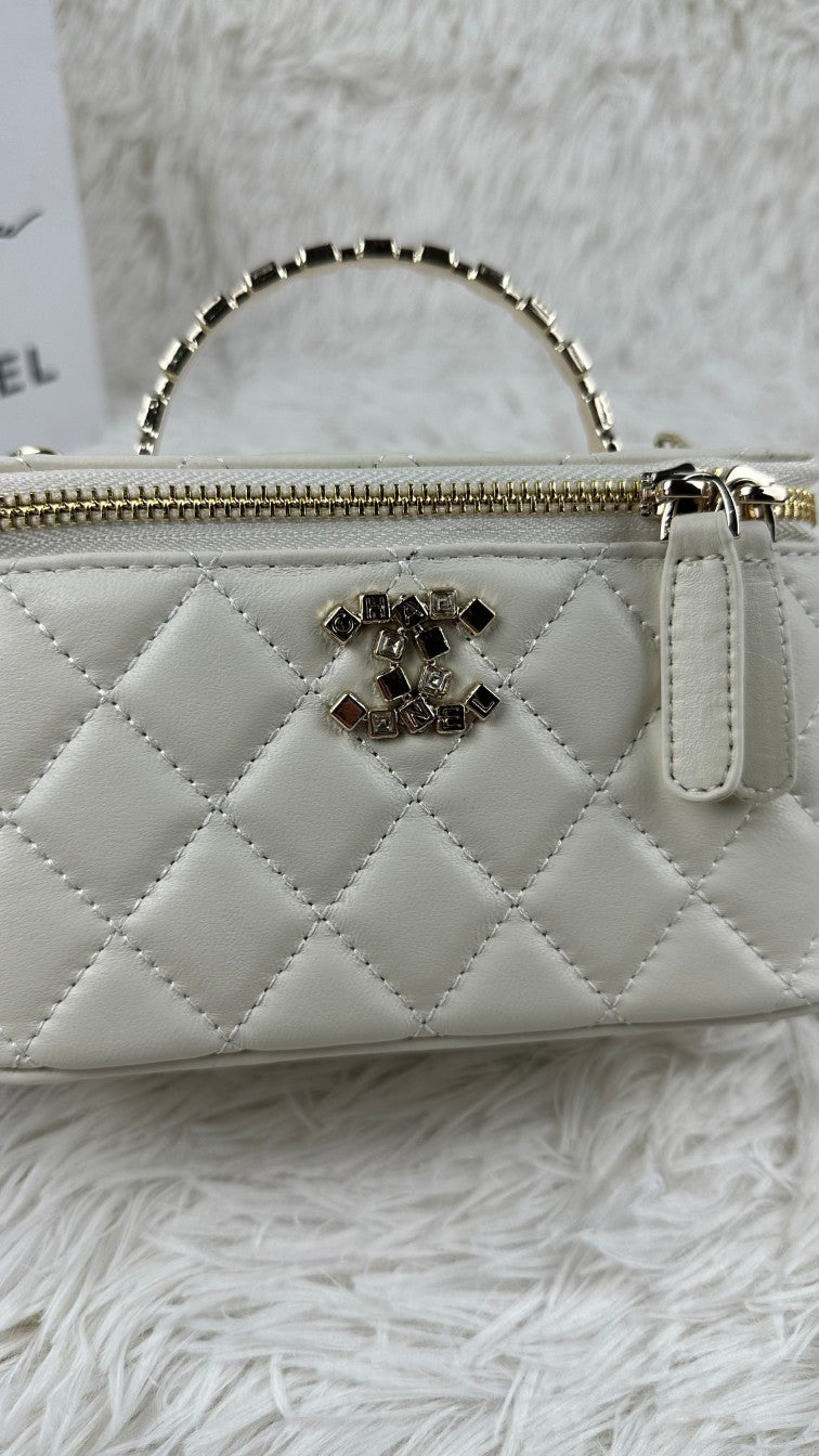 1XC377BDE Stylish leather bag 