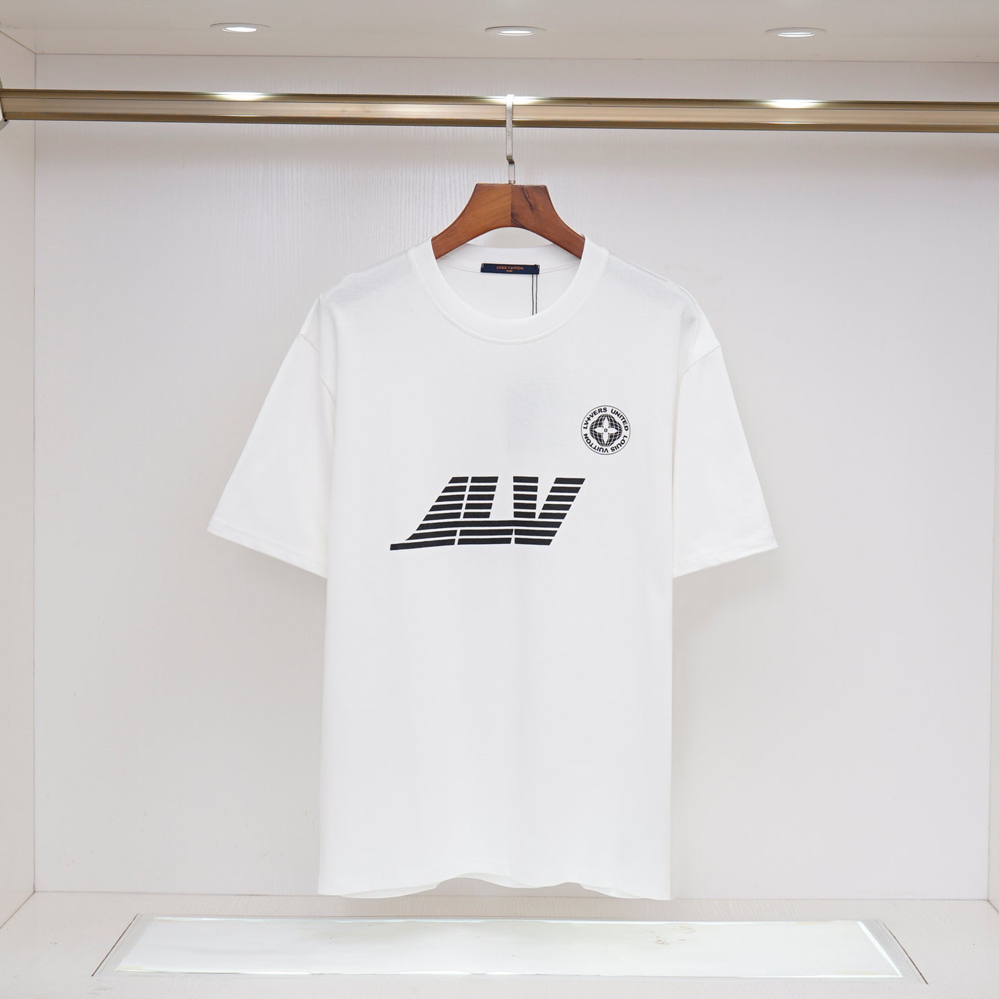 145NE8UDE Stylish T-shirt