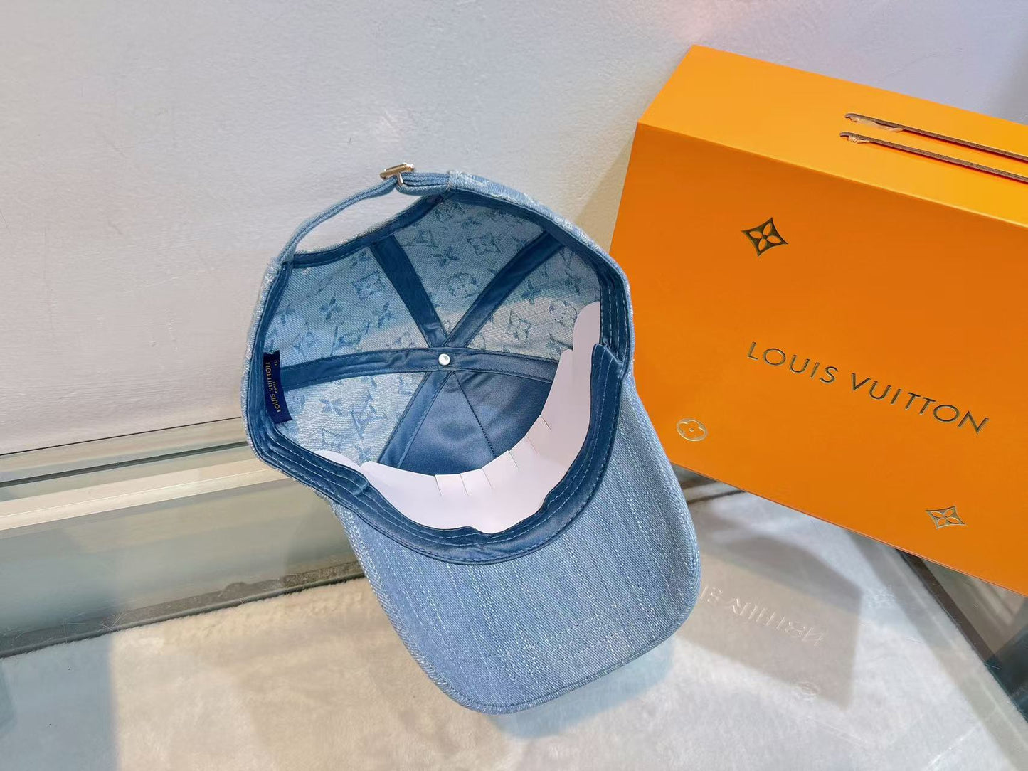 125ZE509MDE Stylish hats