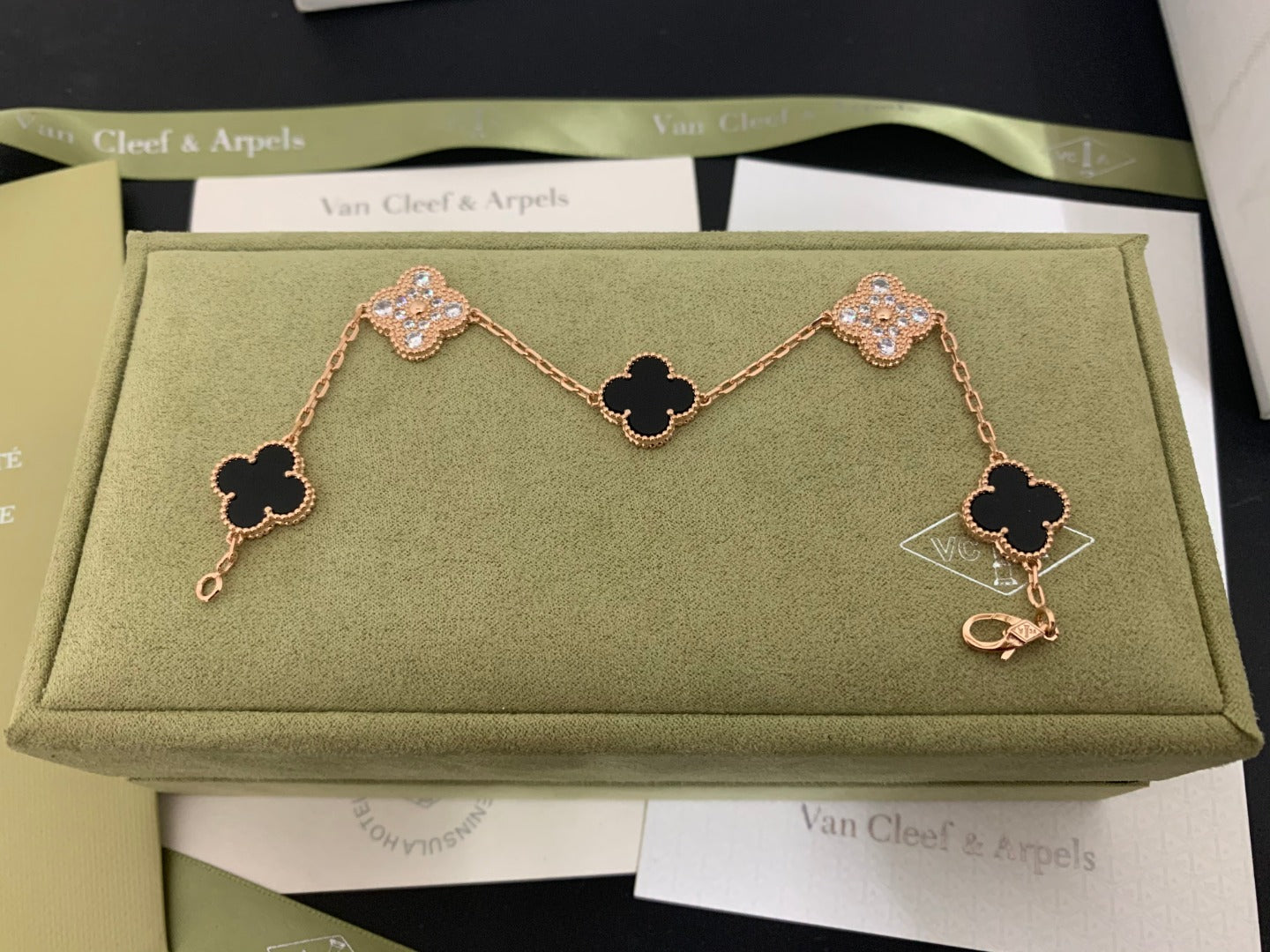 5XVA179KDE Stylish bracelets 5 flowers normal size1.5cm flower