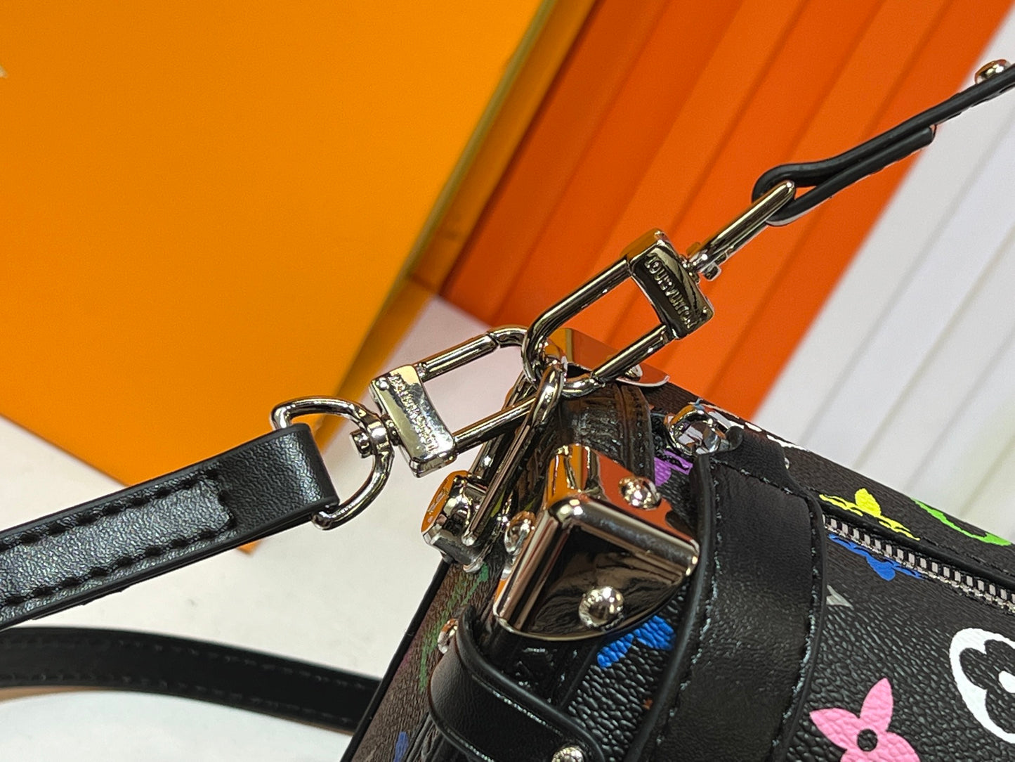 1WE101BDE Stylish leather bag