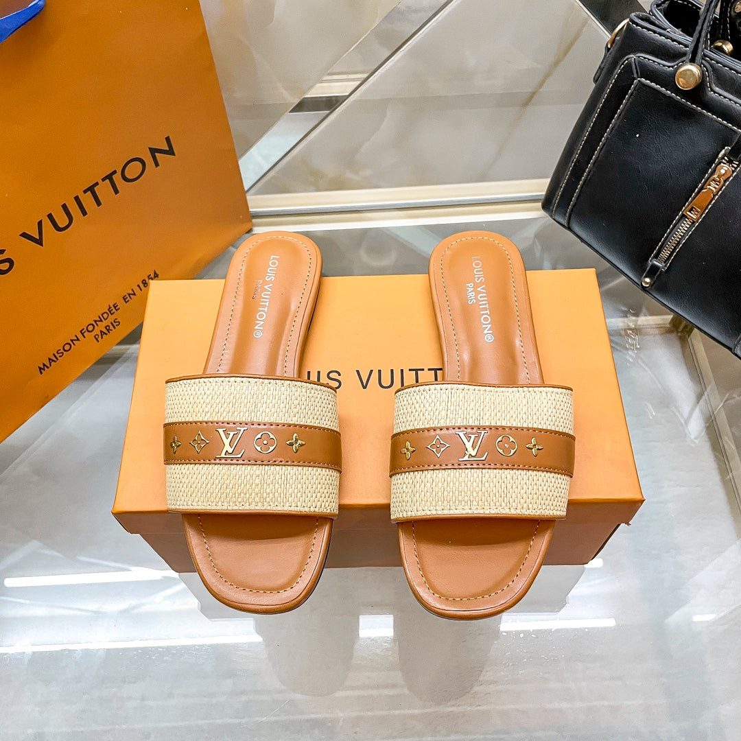 14E96ZDE Stylish Slippers