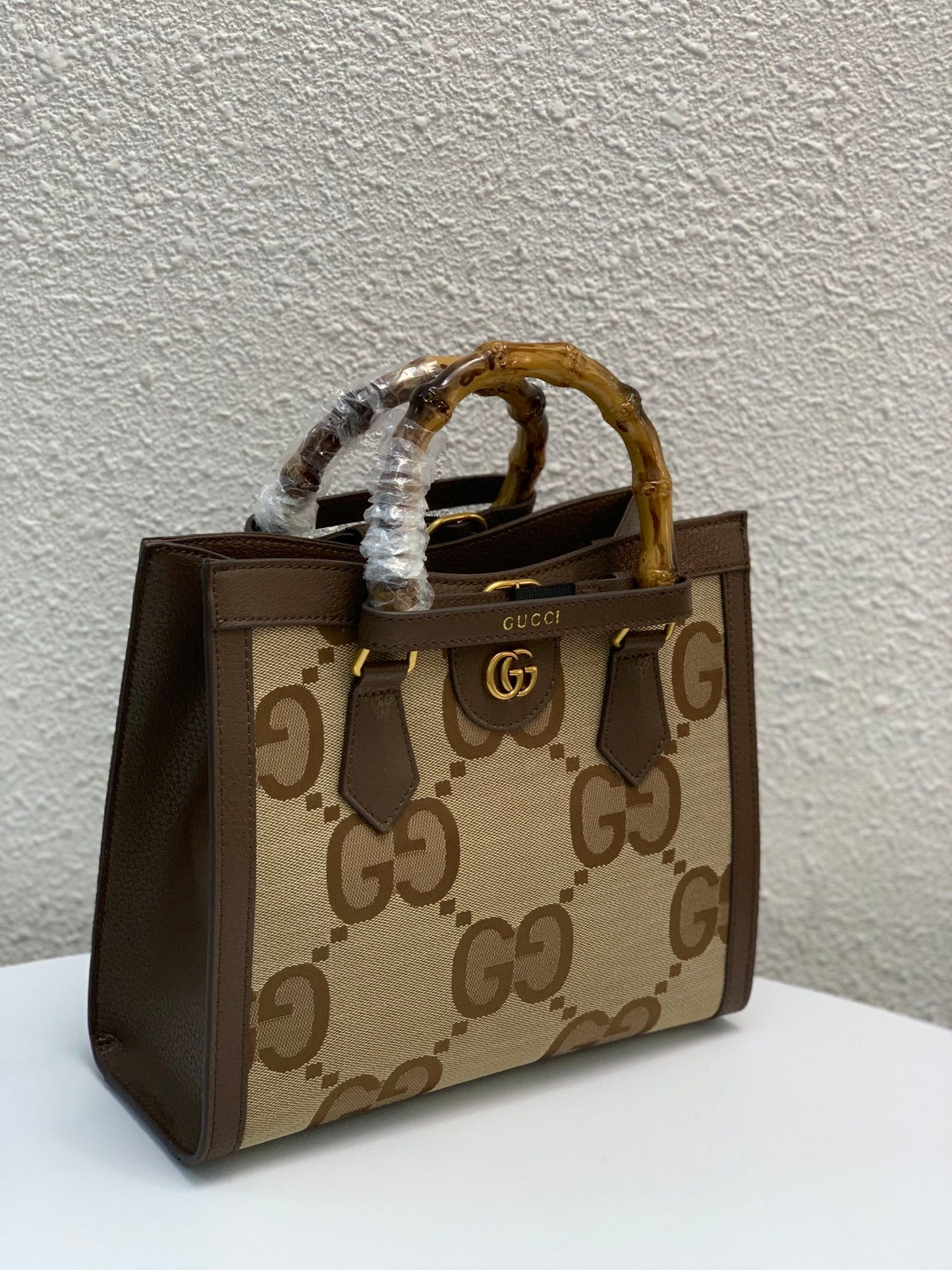 1XB117BDE Stylish leather bag 