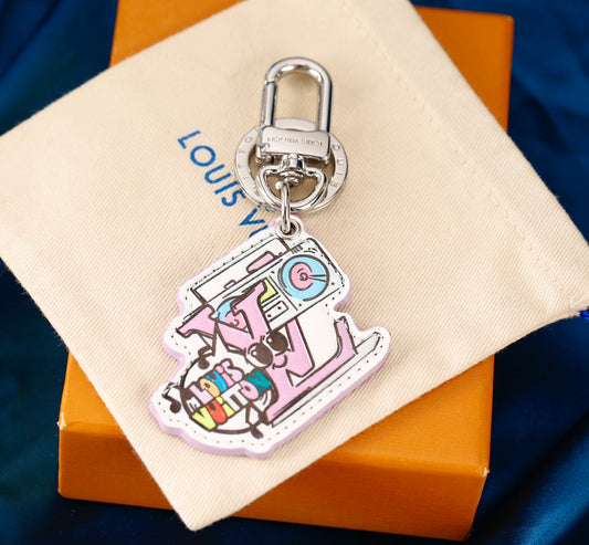 3RE9ADE Stylish key closure