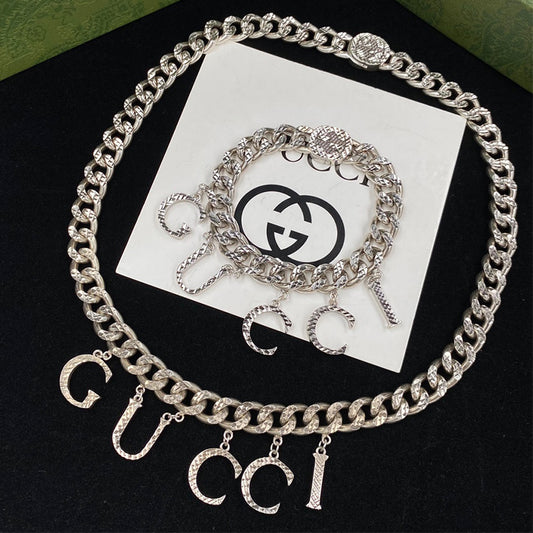 14B766KDE Stylish Necklaces