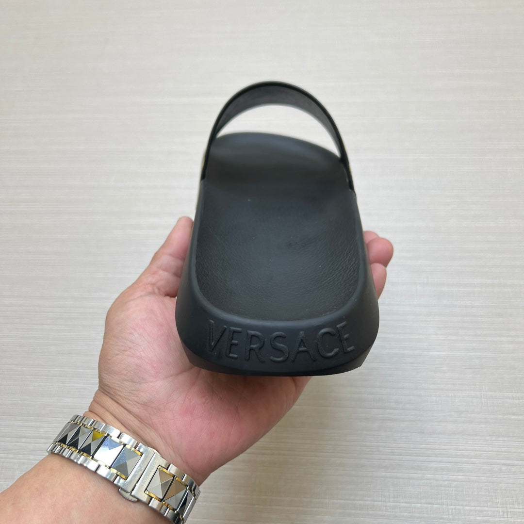 54V108ZDE Stylish slippers