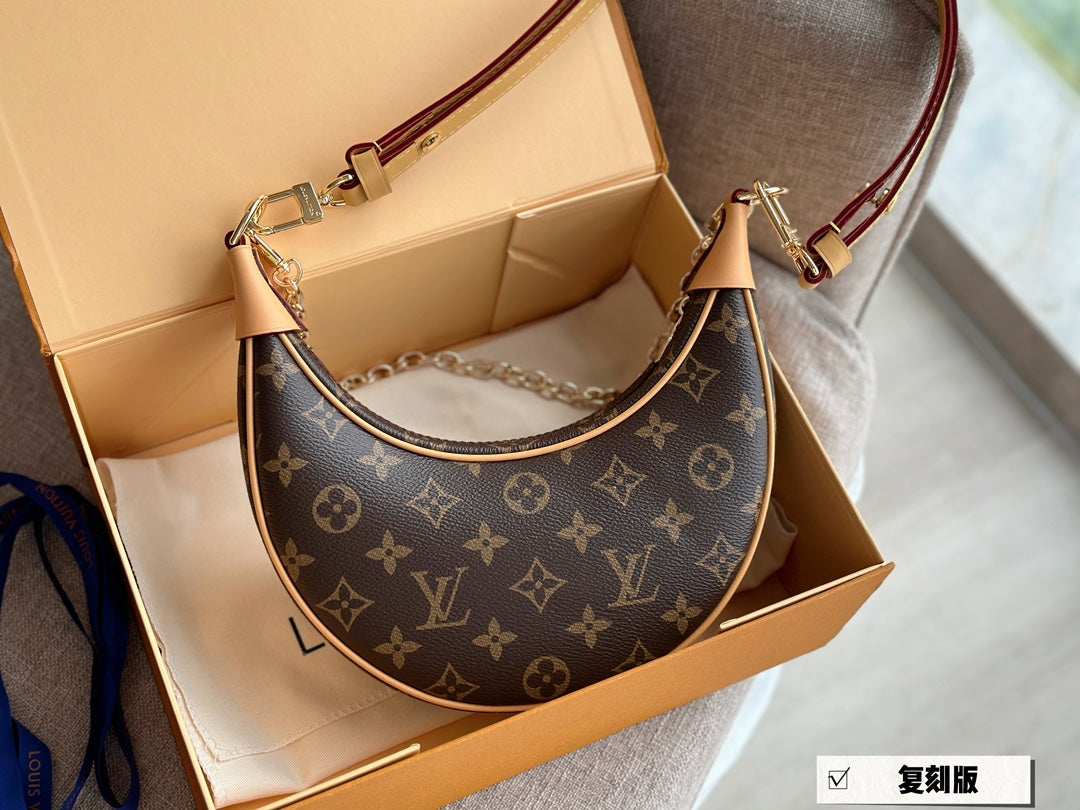 6XE134BDE Stylish leather bag 