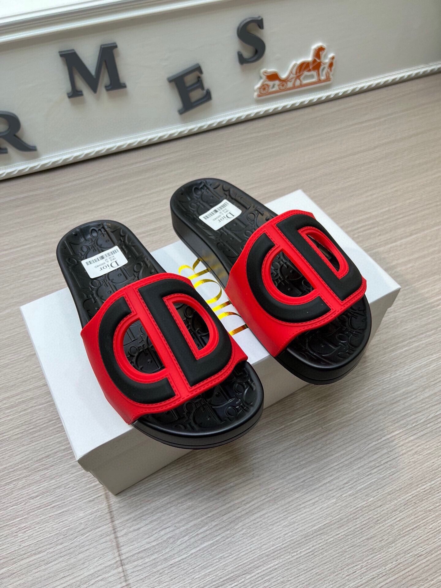 5LD213ZDE Stylish Slippers
