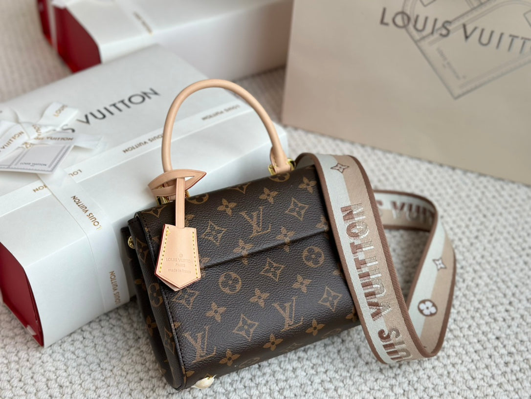 6XE122BDE Stylish leather bag 