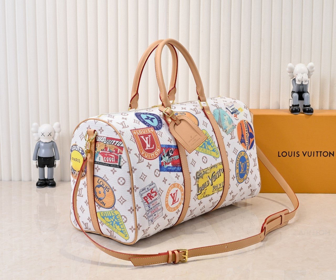 155NE21BDE Stylish Luggage bags