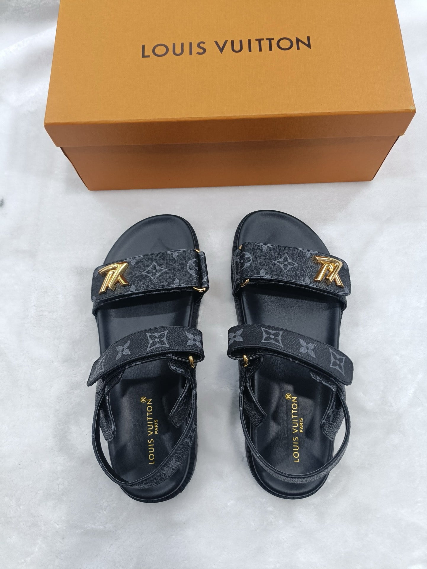 5LE211ZDE Stylish sandals