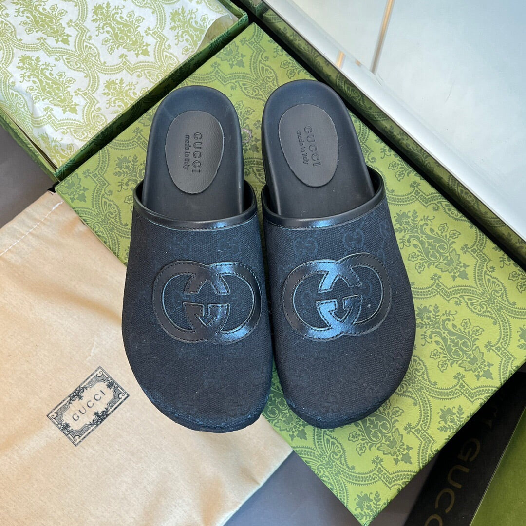 2YB26ZDE Stylish Slippers