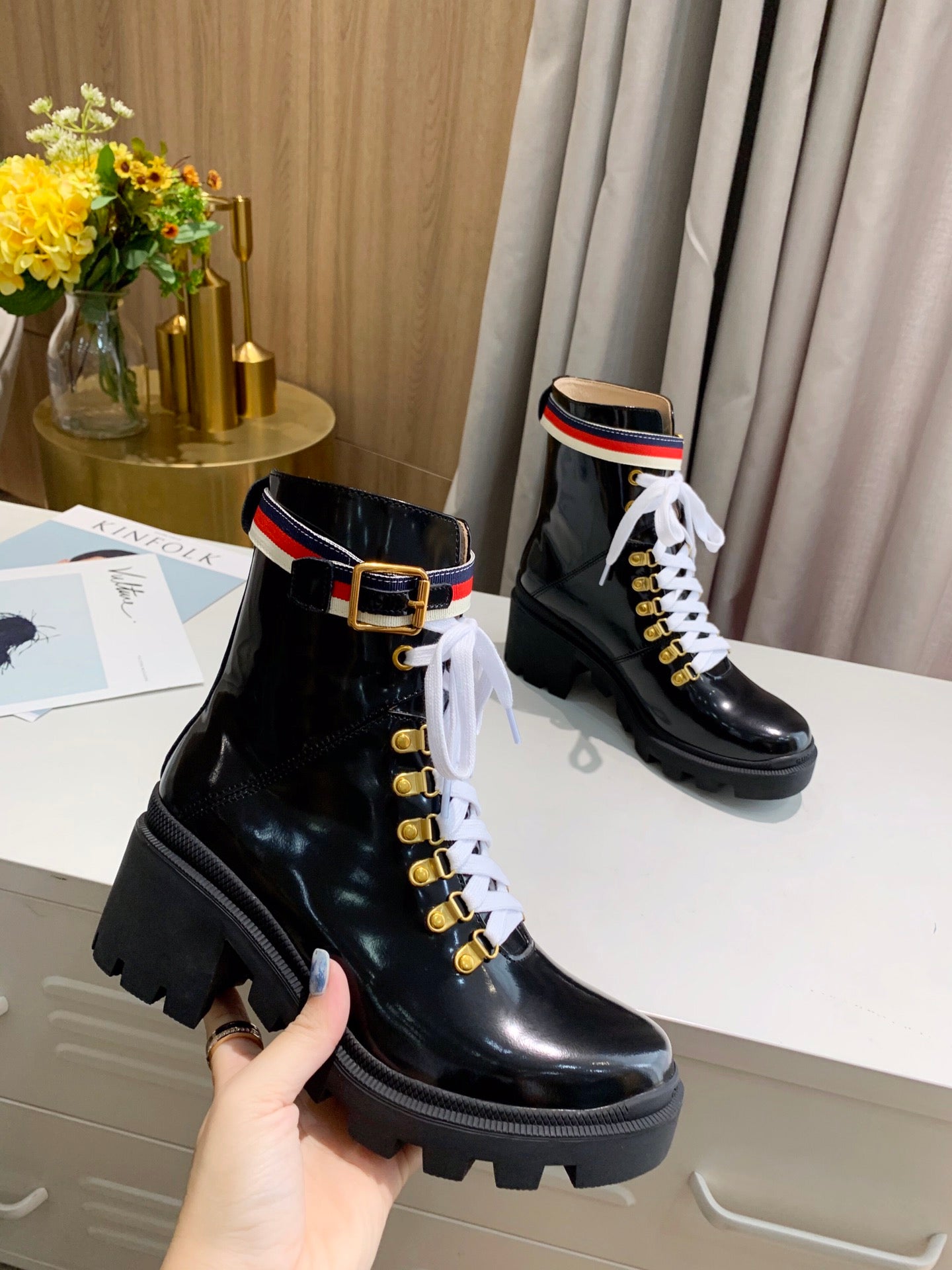 2XB200ZDE Stylish leather boot (top layer leather lining)