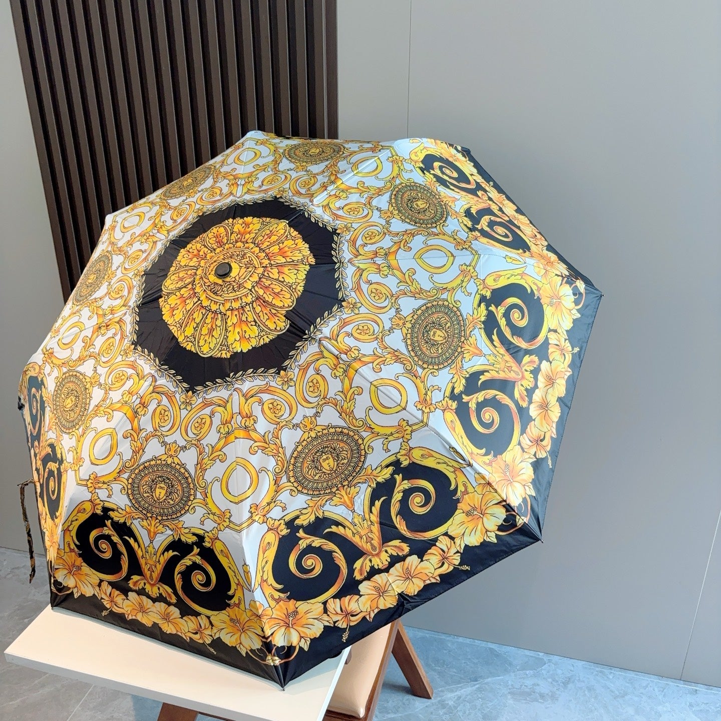 15RV83SDE Stylish UV resistant umbrella