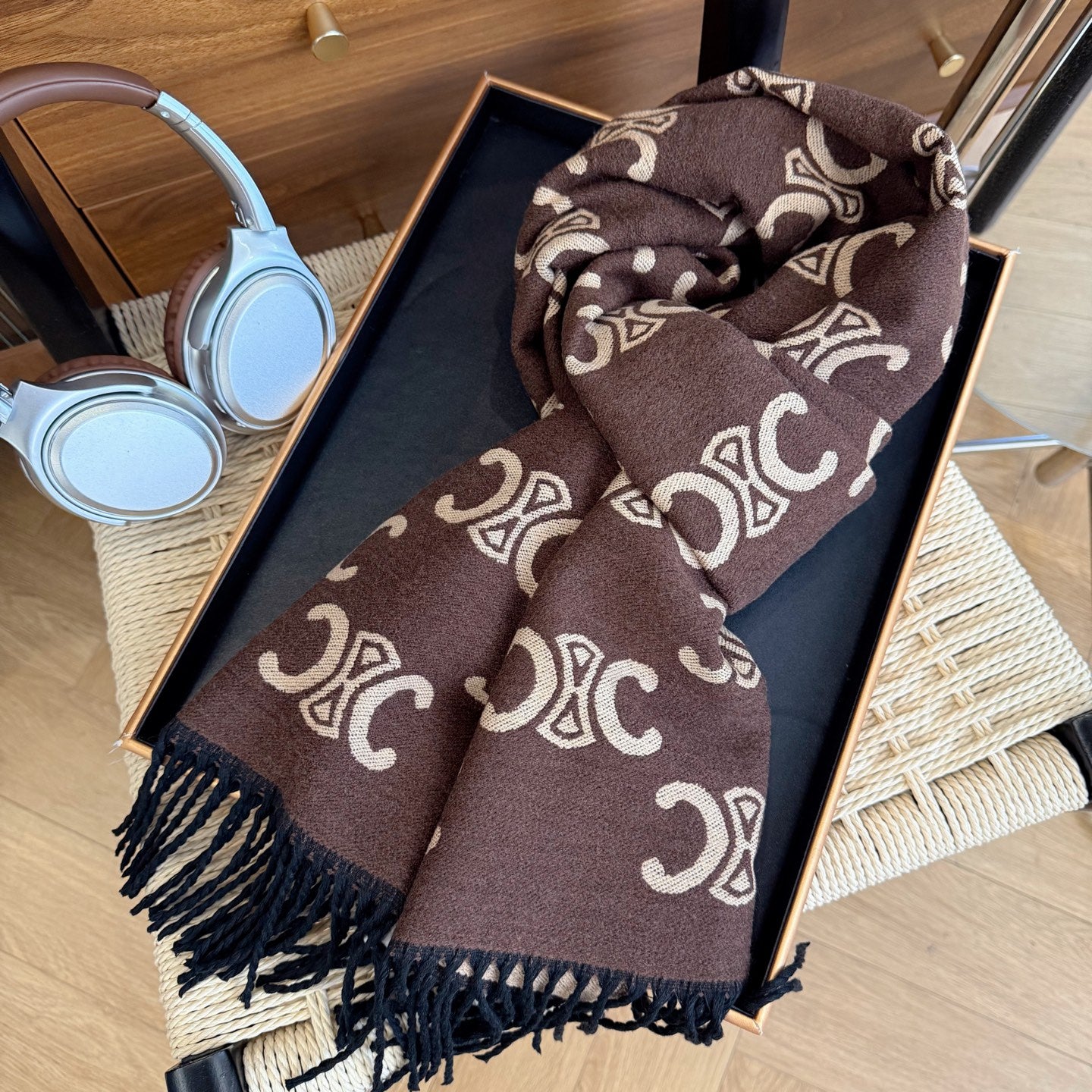 175RA15WDE Stylish Winter Scarves