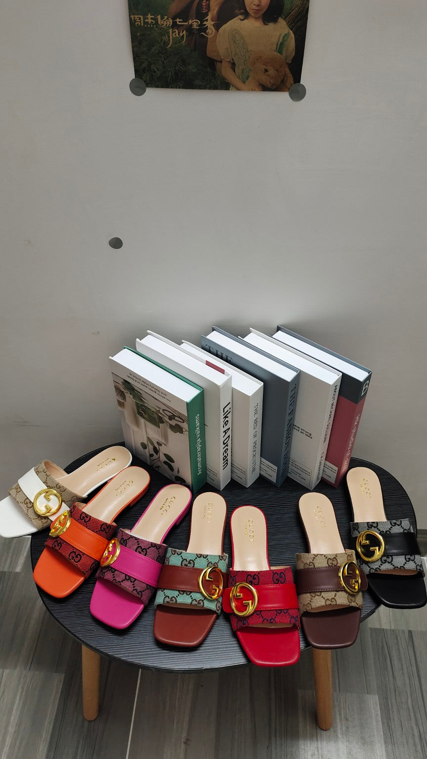 14B100ZDE Stylish slippers