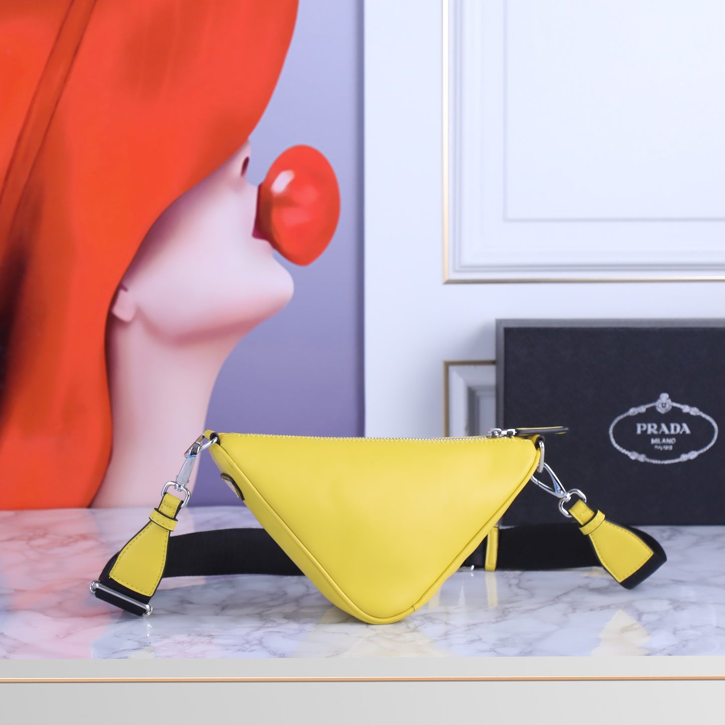 1XPD82BDE Stylish leather bag 