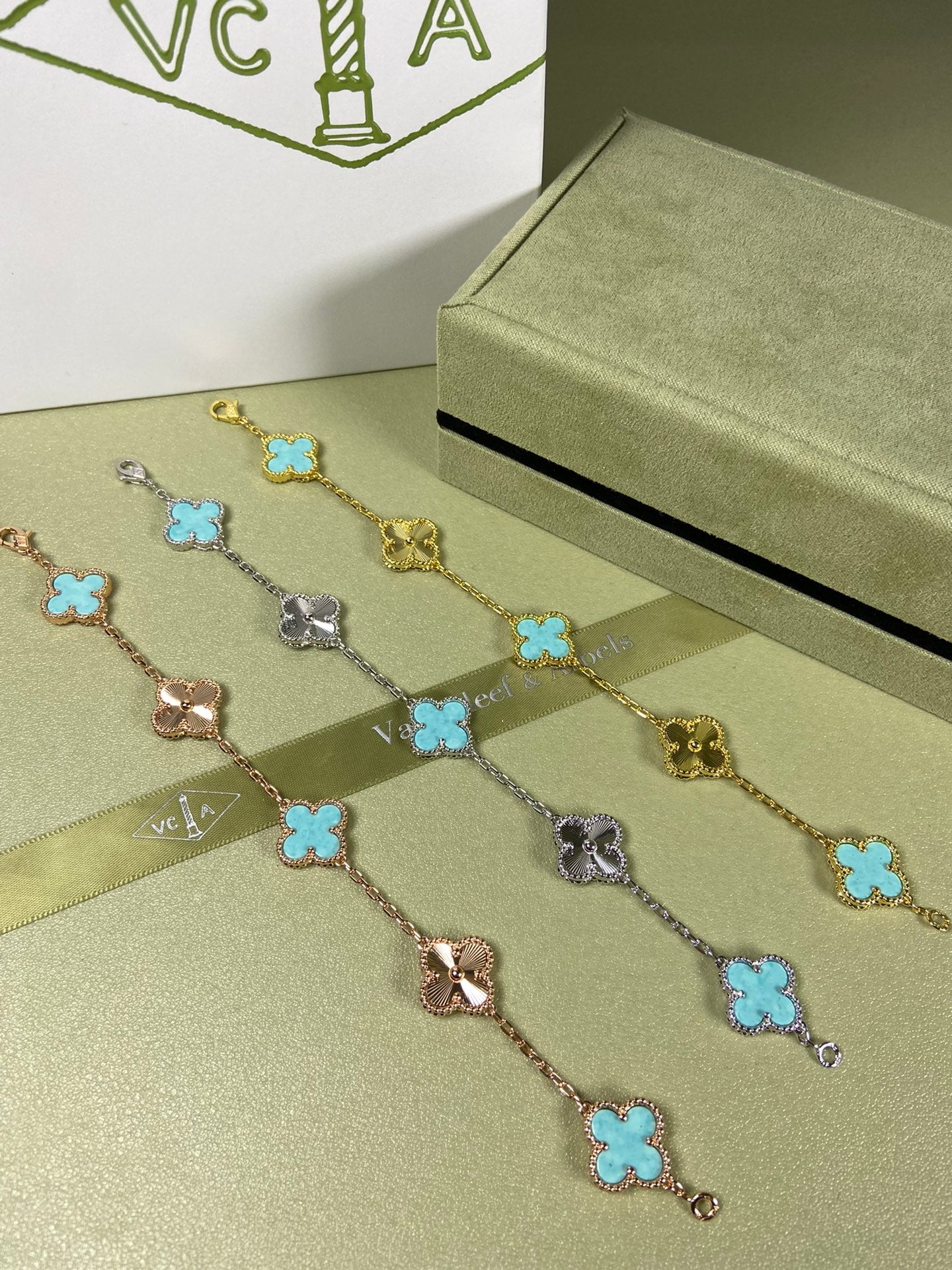 5XVA181KDE Stylish bracelets  5 flowers normal size1.5cm flower