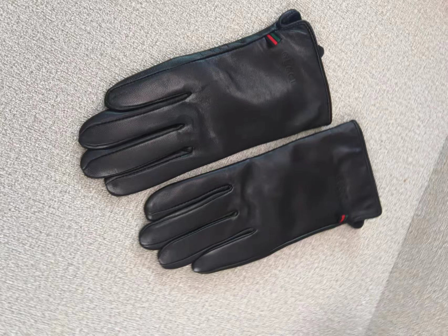 24B109SDE Stylish gloves