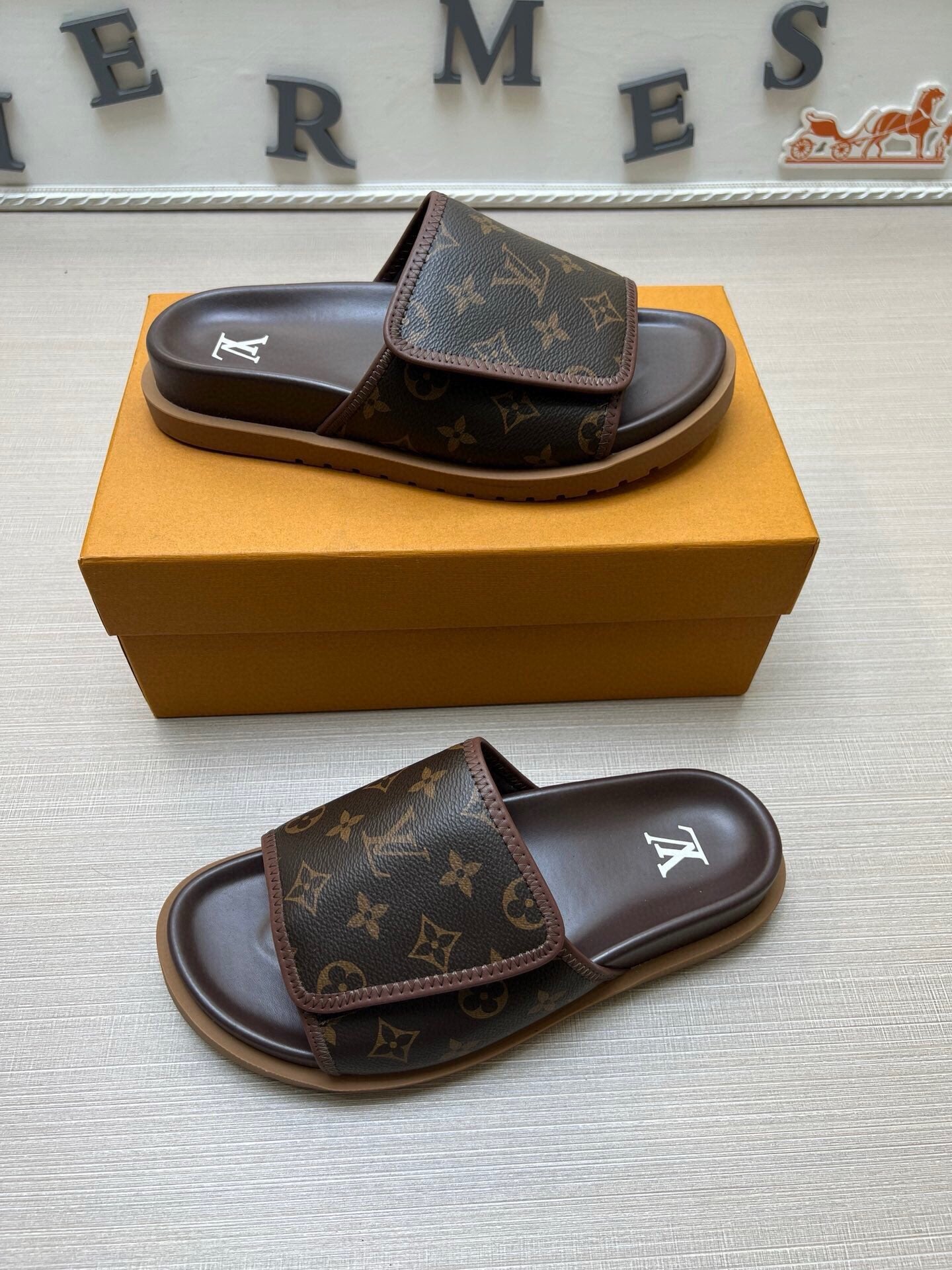 5WE245ZDE Stylish Slippers