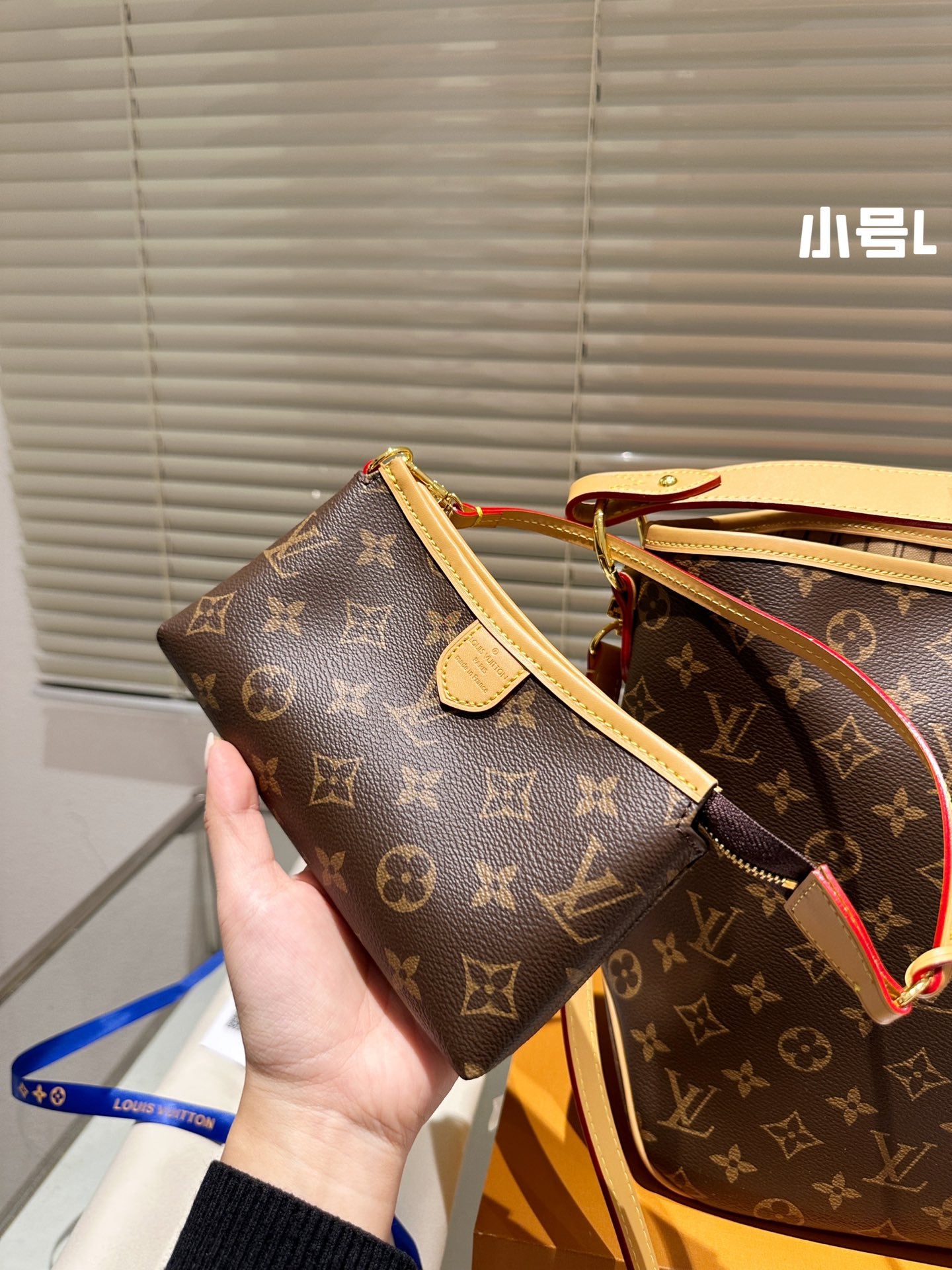 6XE227BDE Stylish leather bag 