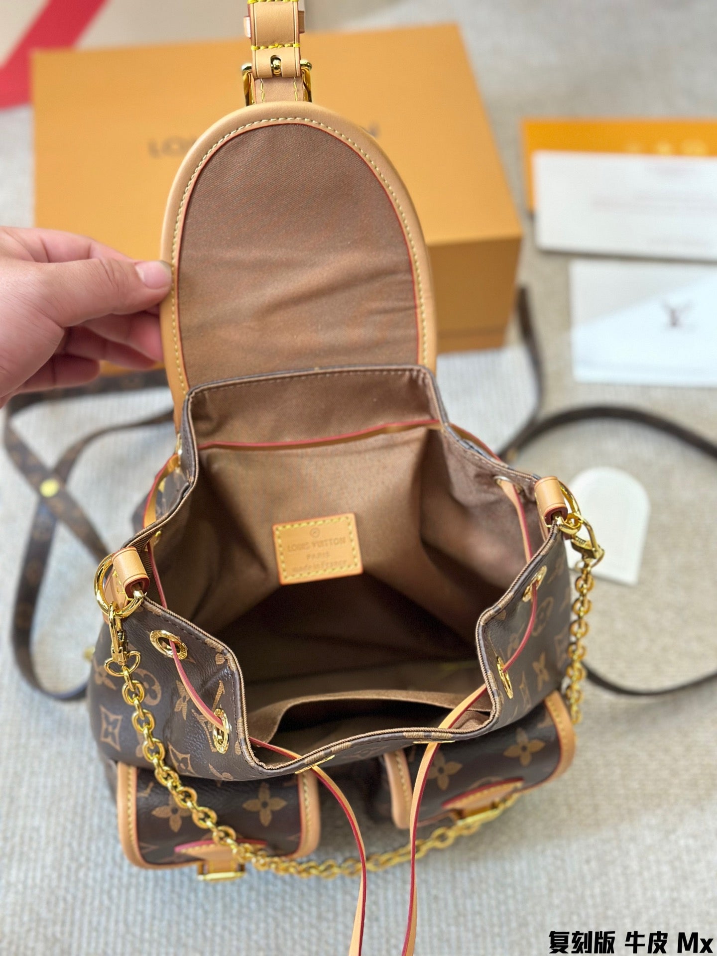 6XE248BDE Stylish leather bag 