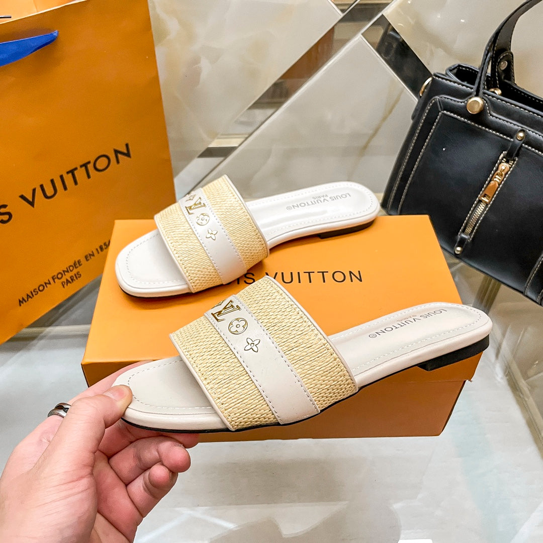 14E96ZDE Stylish Slippers