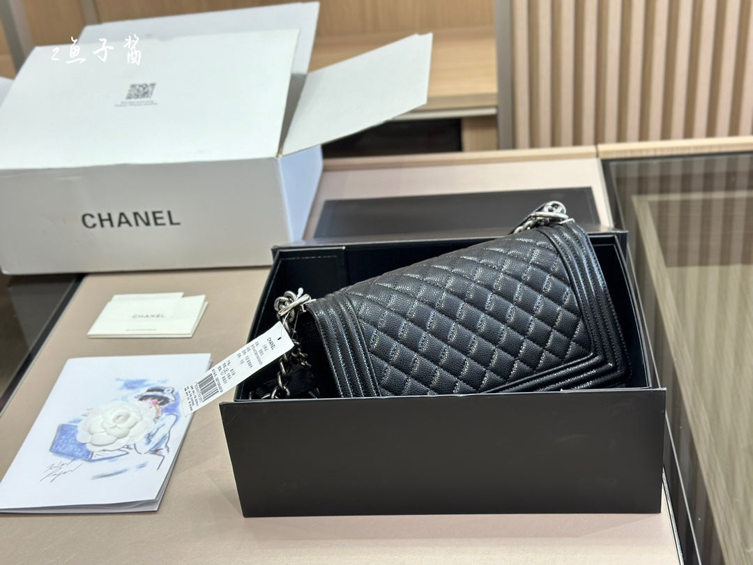 6XC138BDE Stylish leather bag 