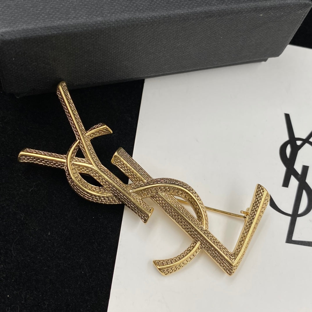 1NSL25HDE Stylish Brooch