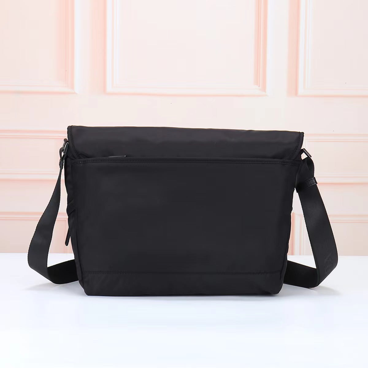 1WP111BDE Stylish nylon fabric bag