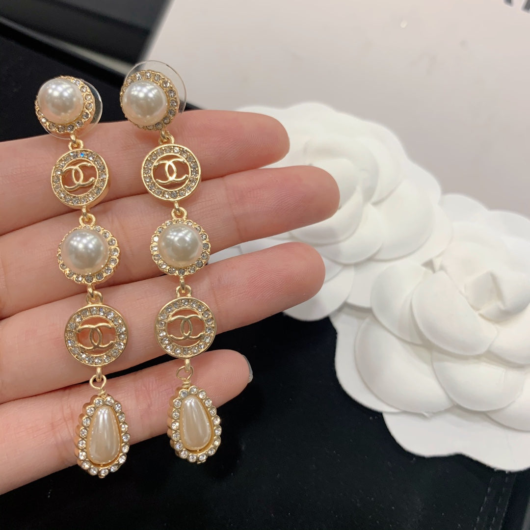 1YC108EDE Stylish Earrings