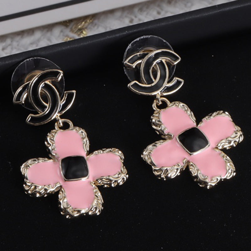 14C458EDE Stylish Earrings