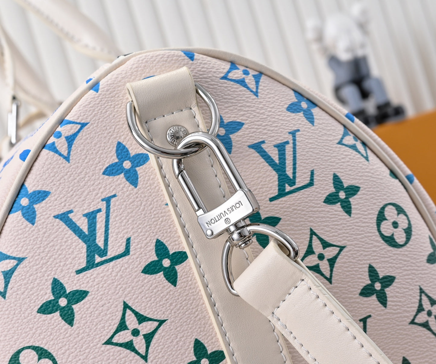 155NE41BDE Stylish leather luggage bags