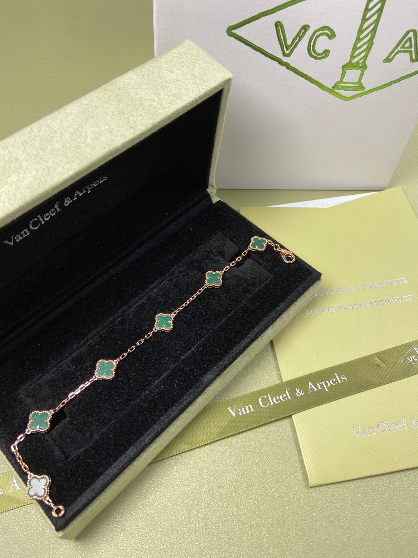 5XVA183KDE Stylishbracelets 6 flowers mini size 0.9cm flower