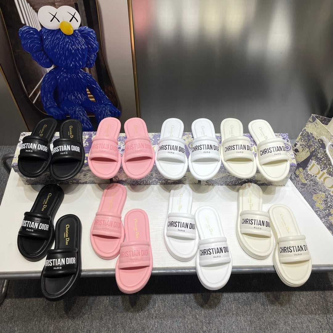 14D76ZDE Stylish slippers