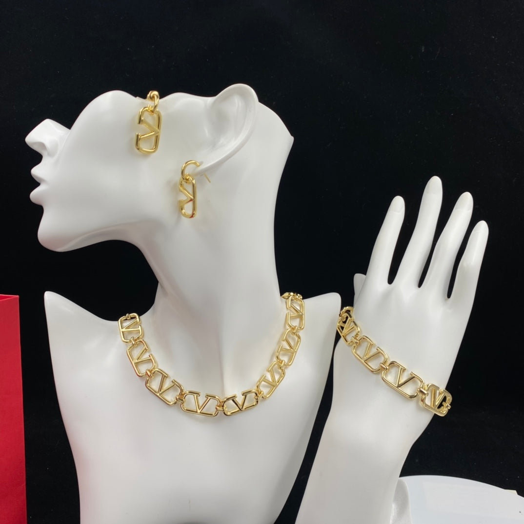 14VL264XDE Stylish Earrings Earrings Bracelets Necklaces