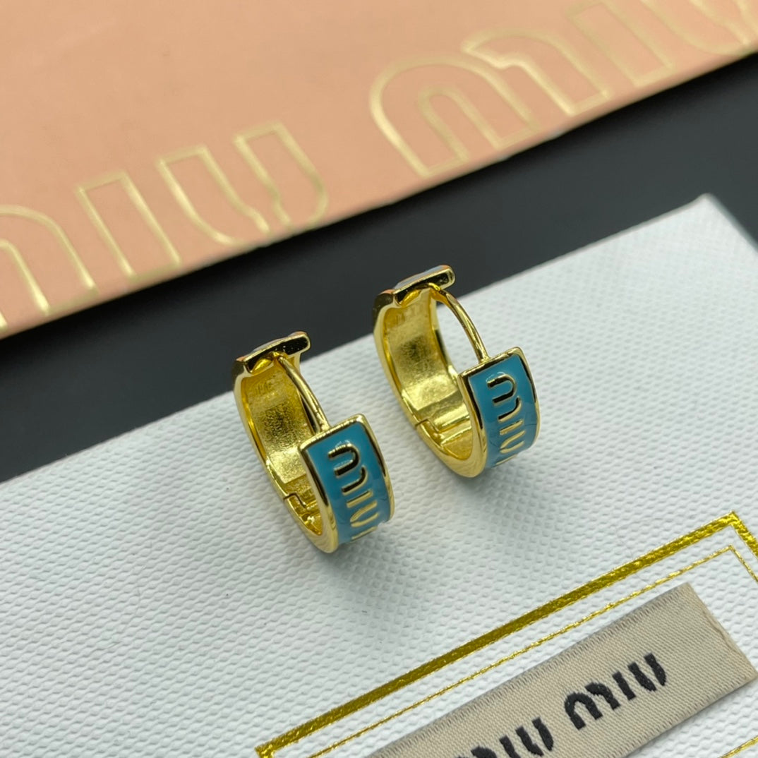 14A520EDE Stylish Earrings