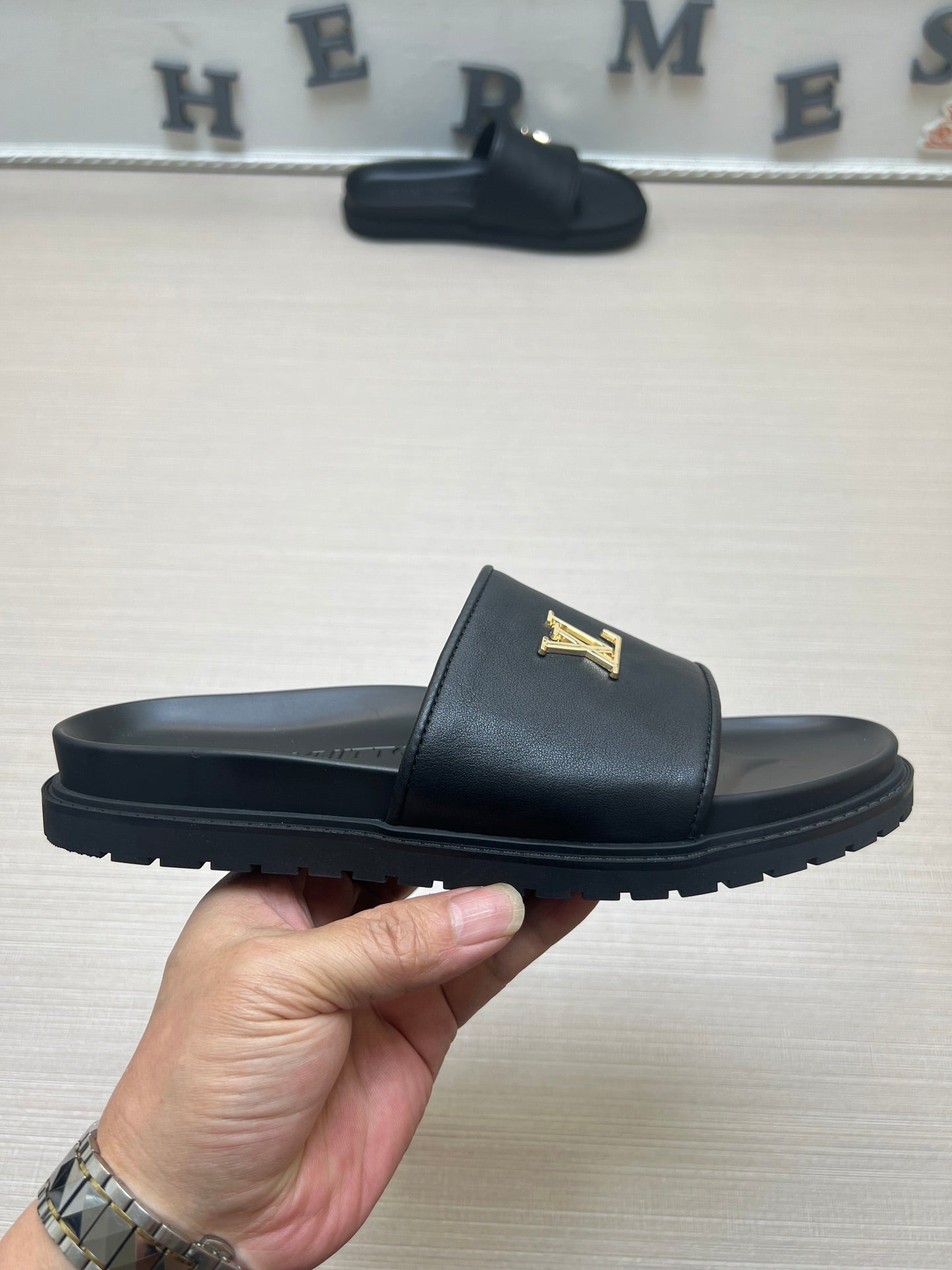 54E9ZDE Stylish slippers