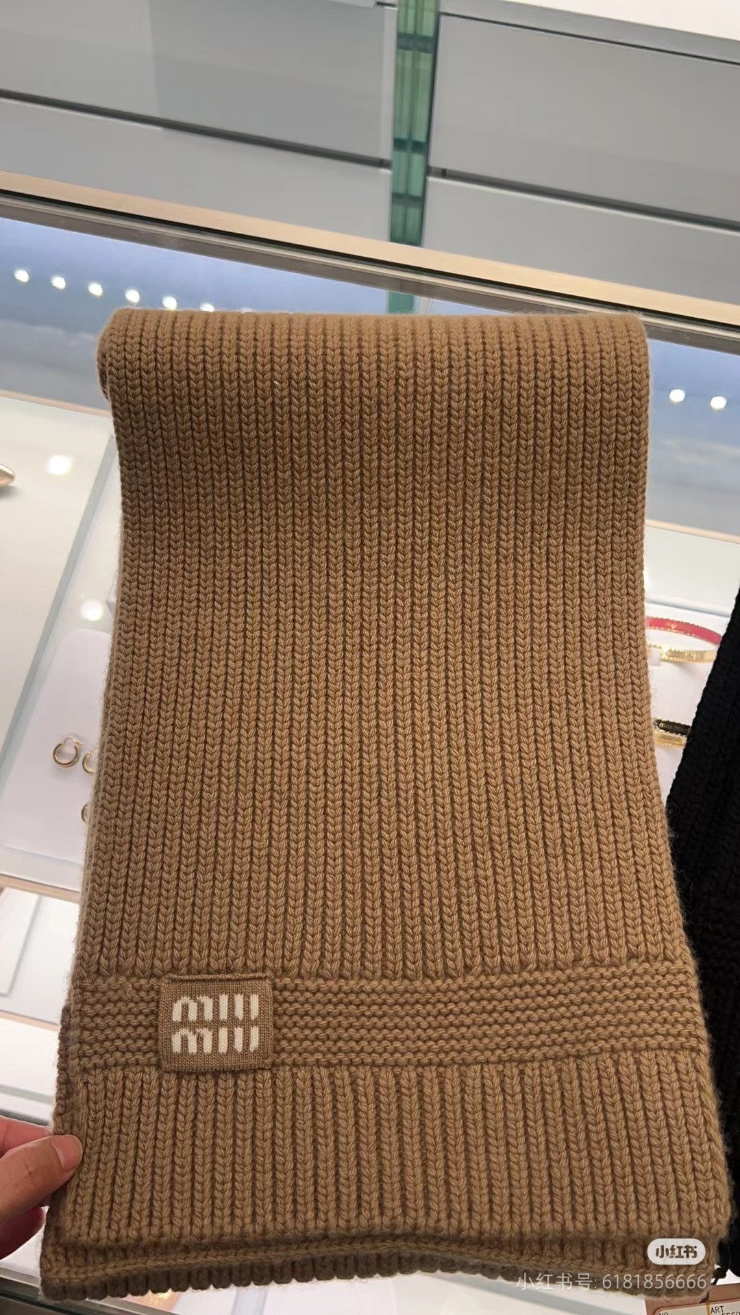185ZA20WDE Stylish Winter Scarves