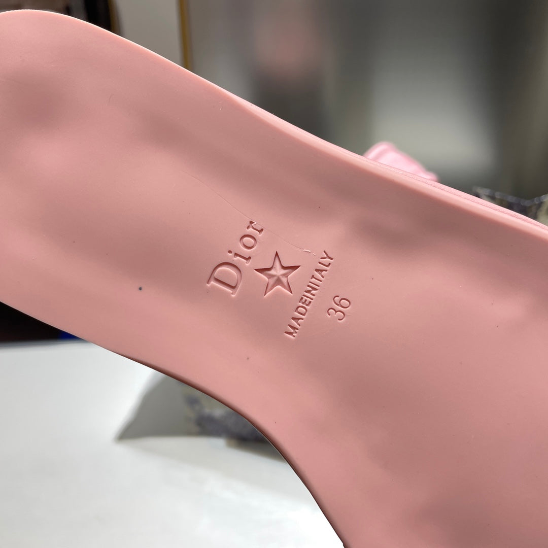 14D76ZDE Stylish slippers