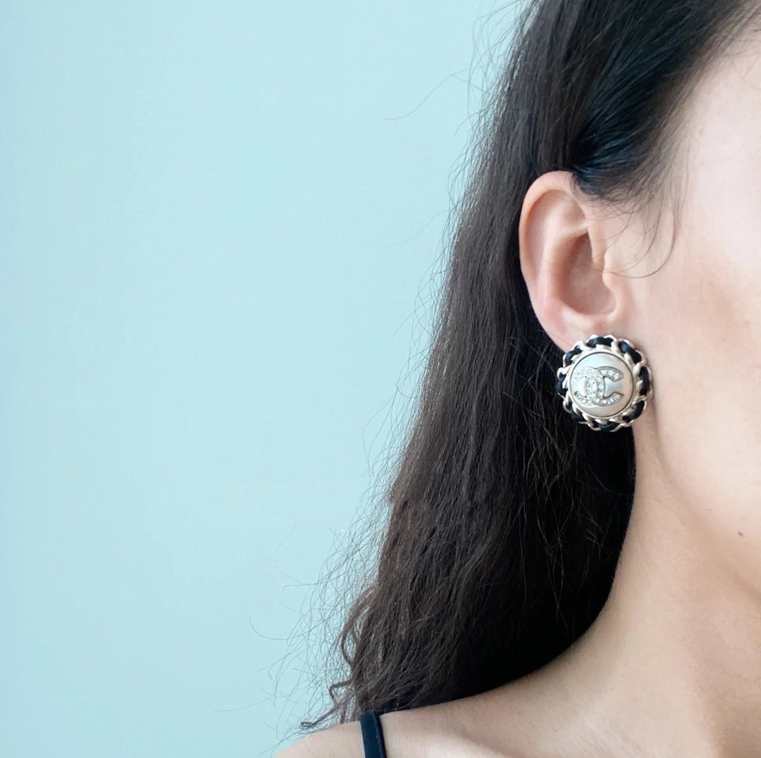 1YC165EDE Stylish Earrings